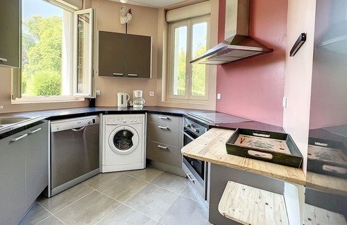 Saint-Fargeau-Ponthierry Apartment | Château : Appartement en Rez-de-jardin