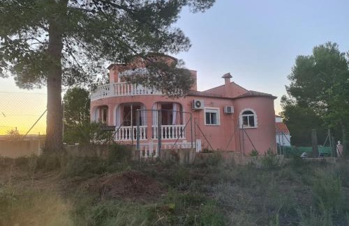 Montroi House | Château Angélique