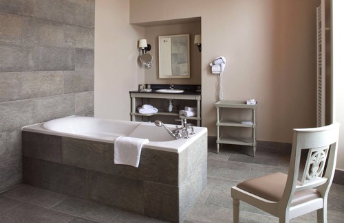 Augerville-la-Riviere Hotel | Château d'Augerville Golf & Spa Resort 5*