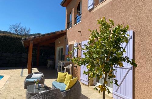 Vallon-Pont-d'Arc Villa | Château de Charme