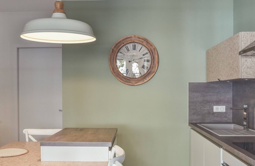 Ruoms Apartment | Château de Chaussy - Self-catering village