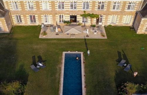 Villeny Bed & Breakfast | Château de la Giraudière