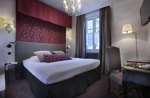 Challes-les-Eaux Hotel | Château des Comtes de Challes