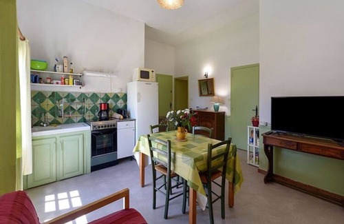 Marsillargues Apartment | Château Teillan - Cadran Solaire