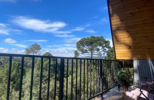 Jardim Europa Ski Chalet | Chalé Hortênsia