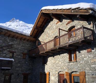 Bonneval-sur-Arc Ski Chalet | Chalet 3 Céline 6 personnes Vieux Village