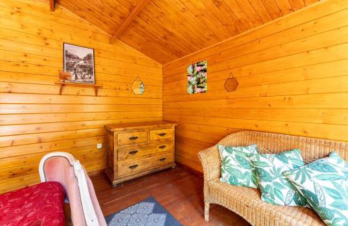 Saint-Pierre-de-Vassols House | Chalet atypique