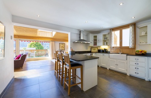 Villars-sur-Ollon Apartment | CHALET BALTHAZAR 4 - LUXURY APARTMENT, CENTRAL VILLARS 100 METRES FROM SKI TRAIN