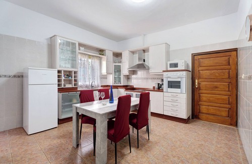 Puerto de la Cruz Ski Chalet | Chalet "Casa Barreto" with Sea View, 3 Private Terraces & Wi-Fi