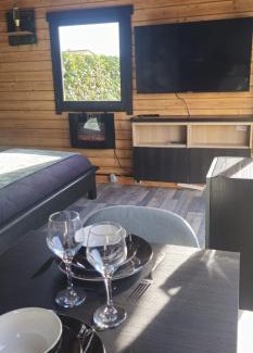 Le Luc Ski Chalet | Chalet cosy avec vue imprenable