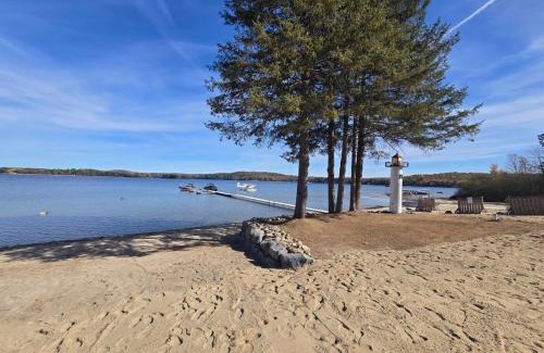 Lac-Simon Ski Chalet | Chalet du Manoir-Bord de l'eau-Plage