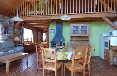 Dolleren Ski Chalet | Chalet for family vacations and nature lovers. Pets welcome.