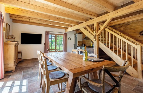 Franking House | Chalet 'Franking' with Wi-Fi, Balcony & Terrace