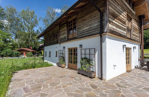 Franking House | Chalet 'Franking' with Wi-Fi, Balcony & Terrace