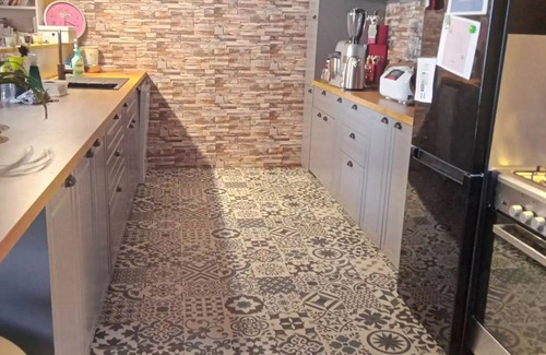 Cunlhat Ski Chalet | Chalet 'Gite Du P'tit Fermier' with Mountain View, Shared Pool and Wi-Fi