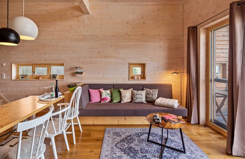 Mulverstedt Ski Chalet | Chalet 'Hainichhöfe 7' with Shared Terrace and Shared Garden