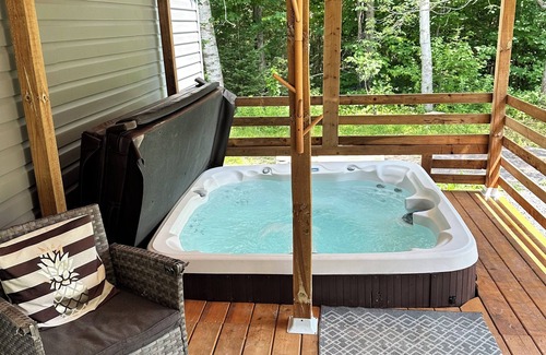 Saint-Calixte Ski Chalet | Chalet Havre de Paix Avec SPA a Chertsey