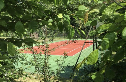 Saint-Remy-Boscrocourt Ski Chalet | Chalet in a green setting, tennis court and sea view