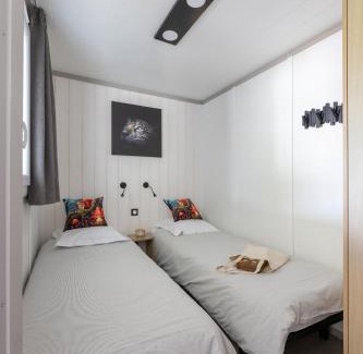 Hasparren Ski Chalet | Chalet ILUNA climatisé 2 à 6 pers 3ch 2 sdb piscine et sérénité