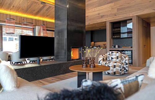 Casola Ski Chalet | Chalet 'K Lodge View' with Mountain View, Private Pool and Sauna