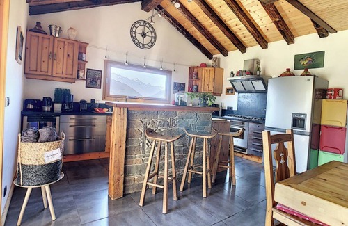 Plateau-d'Assy Ski Chalet | Chalet Les Fiz with Mountain View, Jaccuzi & Wi-Fi