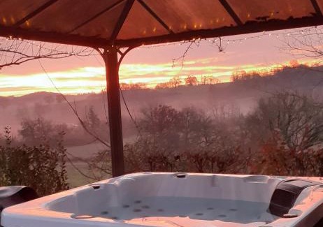 Peyrusse-Grande House | Chalet Mélèze - Les Chalets de Barruérot - Spa jacuzzi privatif - Piscine en été