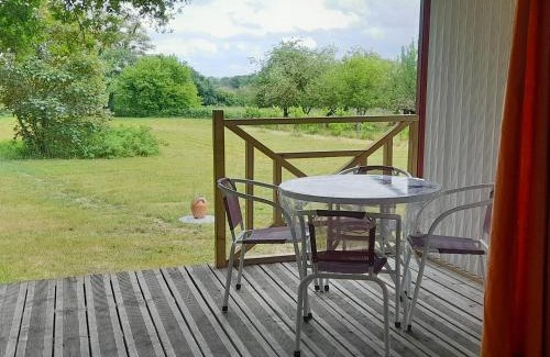 La Suze-sur-Sarthe Ski Chalet | Chalet nature et détente avec piscine, proche zoo de la Flèche et Le Mans, idéal cyclistes et familles - FR-1-410-367