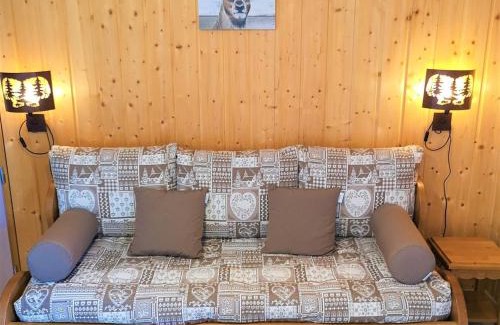 La Joue du Loup Ski Chalet | Chalet rénové 7 pers avec terrasse, local ski et parking gratuit - FR-1-504-70