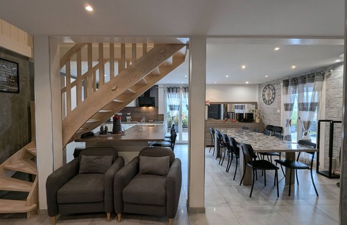 Fresse-sur-Moselle Cottage | Chalet spacieux dans les Hautes Vosges avec sauna, spa, terrain privé et accès facile aux commodités