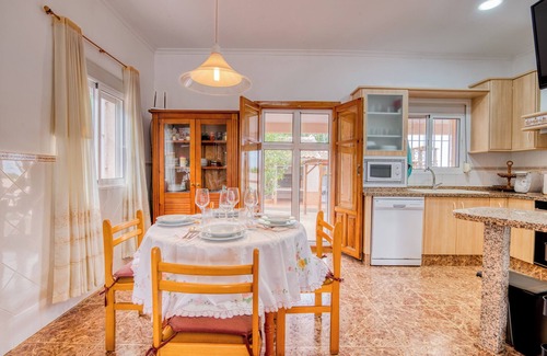 Benifayo Villa | Chalet "Villa Bonavista" with Pool and Wi-Fi