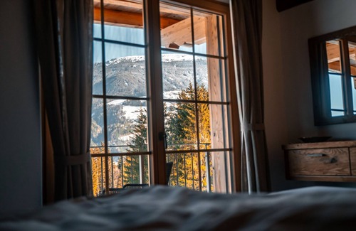 Ried im Zillertal Apartment | Chalet WildRuh - Hirschen Suite