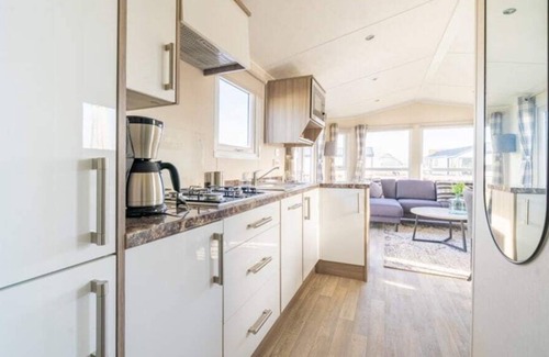 Kerkdriel Ski Chalet | Chalet with 2 bedrooms and a terrace