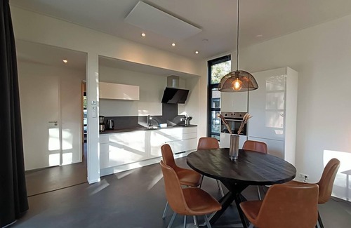 Schaarsbergen House | Chalet with 2 bedrooms and a terrace