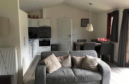 Lochem House | Chalet with an open-plan kitchen and dishwasher