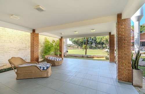 Foz do Iguacu Ski Chalet | Chalet with lots of green space, close to tourist attractions, 20 people! For Families!