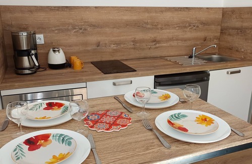 Tuchan Ski Chalet | Chalets & Bed & Breakfast for rent Up to 6 people