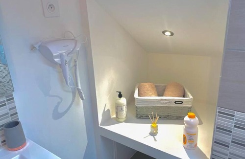 Saint-Quentin Apartment | Chaleureux et convivial