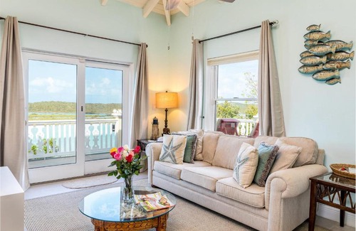 Ocean Point House | Chalk Sound Cottage with Pool Kayak