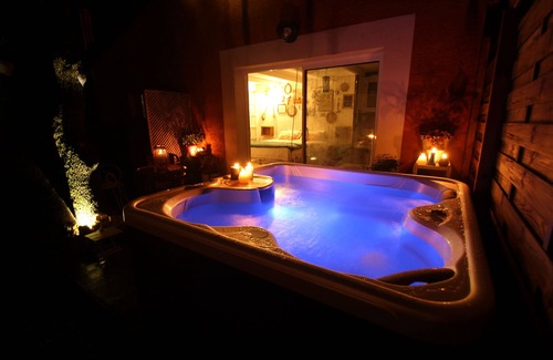 Saint-Hilaire-de-Beauvoir Bed & Breakfast | Chambre D'hôte Avec Jacuzzi Privatif