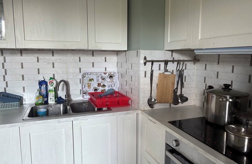 Bois-Colombes Bed & Breakfast | Chambre chez l'habitant avec vue sur parc, située à 15 min en metro de Paris