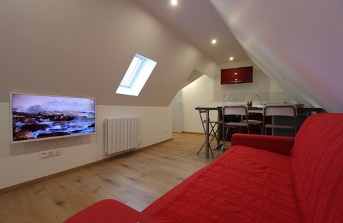 Riquewihr Apartment | Chambre chez l'habitant " L'Écureuil " in the heart of Riquewihr 2 people