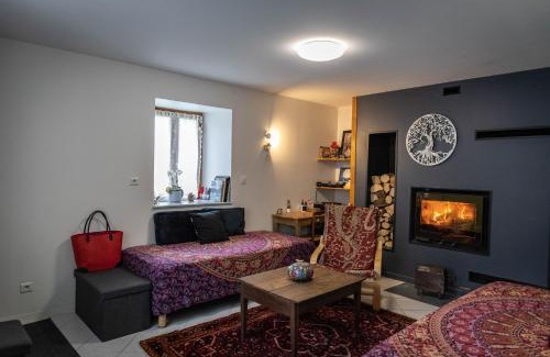 Baignes Bed & Breakfast | Chambre cocon table d'hôte avec jardin à la campagne le nid qui danse vers Vesoul de 1 à 3 personnes