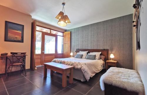 Saint-Privat-d'Allier Bed & Breakfast | Chambre confortable avec Wi-Fi, parking et espace bien-être inclus - FR-1-582-485