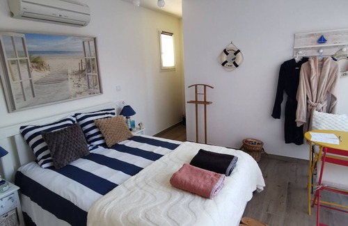 Le Cannet-des-Maures Bed & Breakfast | Chambre d'hôte Beach cottage in the heart of the Var, pool and jacuzzi