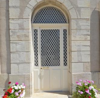 Toul Bed & Breakfast | Chambre d'hôtes à TOUL centre ville avec parking privé