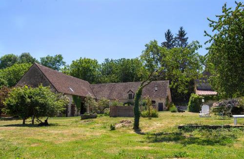 La Perriere Bed & Breakfast | Chambre d'Hôtes chez Artiste Verrier, La Perrière - Perche