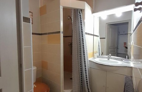 Centre ville - Urbanistes Bed & Breakfast | Chambre d'hôtes indépendante