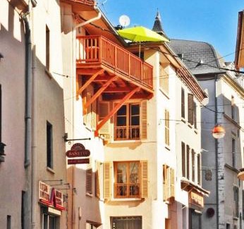 Regny House | Chambre d'hôtes Les Myriades D'Or