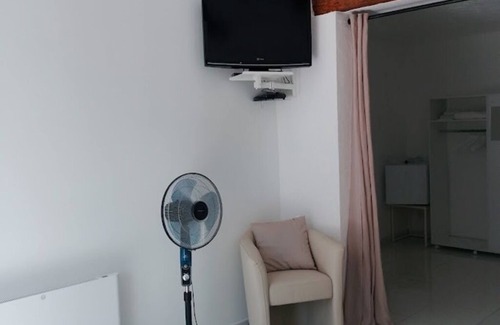 La Roque-Esclapon Bed & Breakfast | Chambre d'Hôtes at 1035m altitude - 30 min from the Gorges du Verdon and the lakes