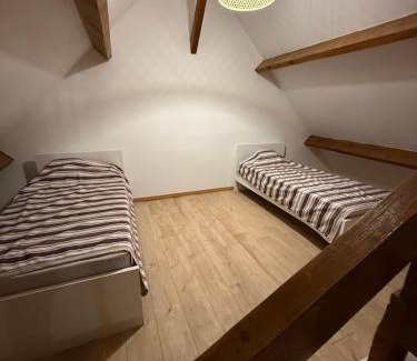 Avilly-Saint-Leonard House | Chambre dans une Ecurie